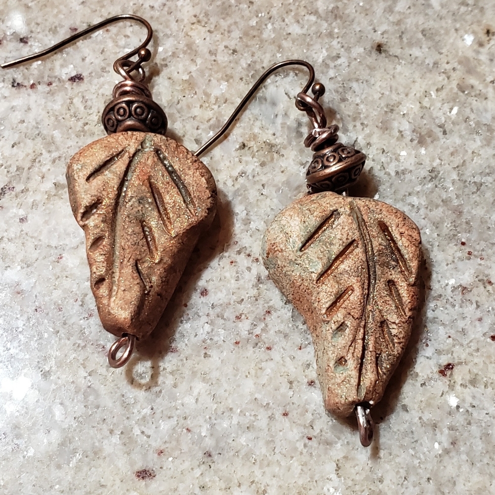 Clay leaf earrings, copper, new